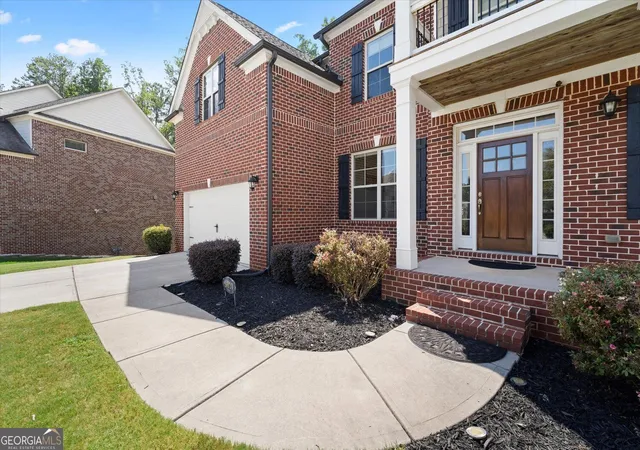 Photo 3 of Single family home for sale at 3020 Waldorf Ln, Cumming, GA 30041 | MLS# 10843581 | Listing updated on 2026-10-17