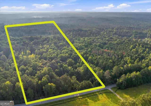 Photo 1 of Land for sale at 8010 Campbellton Redwine Rd, Palmetto, GA 30268 | MLS# 10840043 | Listing updated on 2026-09-28