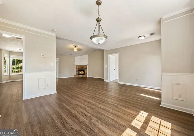 Photo 4 of Single family home for sale at 34 Lilly Oak Ct, Villa Rica, GA 30180 | MLS# 10842482 | Listing updated on 2026-10-09