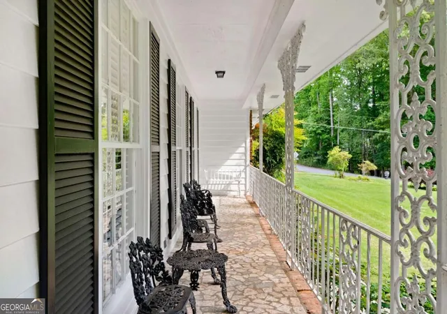 Photo 3 of Single family home for sale at 4670 Windsor Dr SW, Smyrna, GA 30082 | MLS# 10841053 | Listing updated on 2026-09-19
