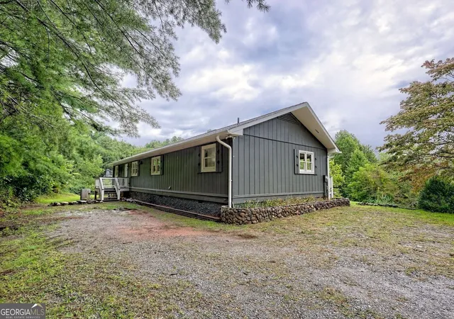 Photo 3 of Single family home for sale at 156 Tahoe Ln, Dillard, GA 30537 | MLS# 10850184 | Listing updated on 2026-10-05