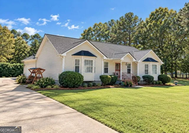 Photo 1 of Single family home for sale at 1021 South Tr, Rutledge, GA 30663 | MLS# 10879540 | Listing updated on 2026-10-27