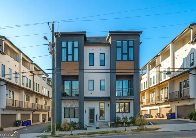 Photo 3 of Townhouse for sale at 2347 Hosea L Williams Dr #11, Atlanta, GA 30317 | MLS# 10843222 | Listing updated on 2026-09-24