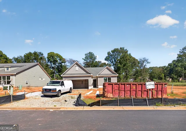 Photo 3 of Single family home for sale at 2012 Oconee Blf Dr, Athens, GA 30601 | MLS# 10876308 | Listing updated on 2026-10-27
