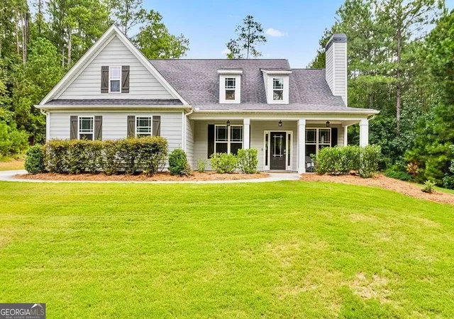 Photo 1 of Single family home for sale at 265 Emerald Hills Ln, Newnan, GA 30263 | MLS# 10841576 | Listing updated on 2026-09-20