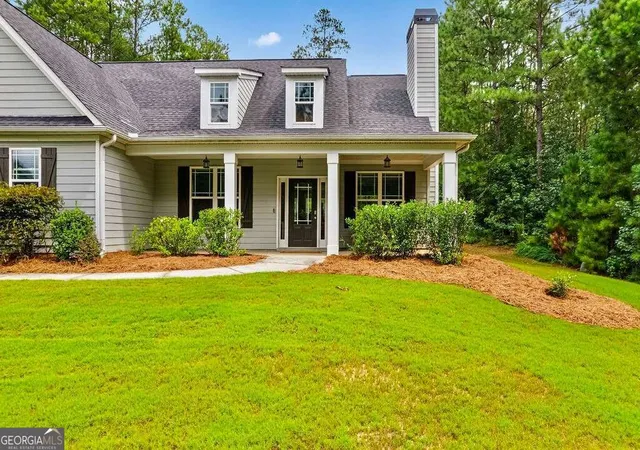 Photo 2 of Single family home for sale at 265 Emerald Hills Ln, Newnan, GA 30263 | MLS# 10841576 | Listing updated on 2026-09-20