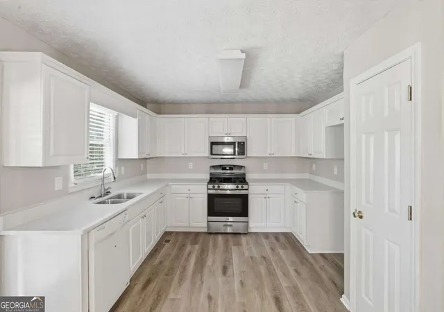 Photo 3 of Single family home for sale at 24 Garner Farm Dr, Dallas, GA 30157 | MLS# 10852939 | Listing updated on 2026-09-25