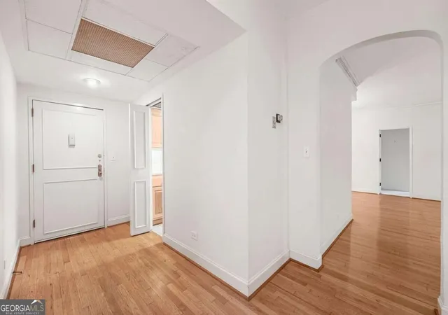 Listing Photo 1 - Condo for sale in building located at 3648 Peachtree Rd Ne, Atlanta, GA 30319 - Unit #3M