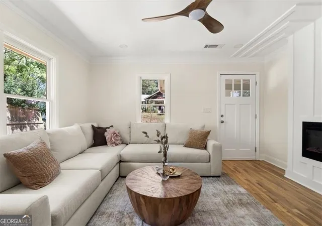 Photo 3 of Single family home for sale at 183 Warren St SE, Atlanta, GA 30317 | MLS# 10843105 | Listing updated on 2026-10-18
