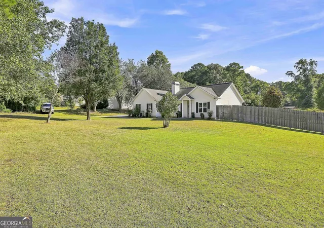 Photo 3 of Single family home for sale at 13 Lassetter Rd, Sharpsburg, GA 30277 | MLS# 10844098 | Listing updated on 2026-09-15