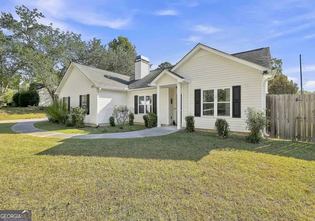 Photo 4 of Single family home for sale at 13 Lassetter Rd, Sharpsburg, GA 30277 | MLS# 10844098 | Listing updated on 2026-09-15