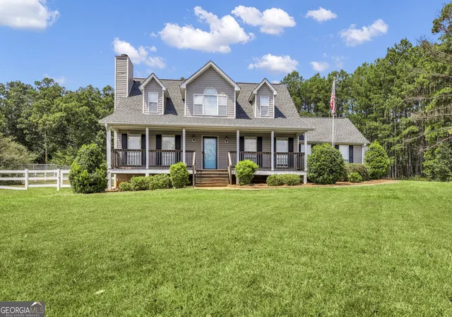 Photo 3 of Single family home for sale at 55 Ewing Dr, Social Circle, GA 30025 | MLS# 10837728 | Listing updated on 2026-09-15