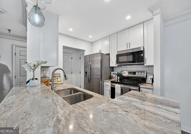 Photo 2 of Condo for sale at 300 Johnson Ferry Rd Ne #B201, Atlanta, GA 30328 | MLS# 10757445 | Listing updated on 2026-09-18