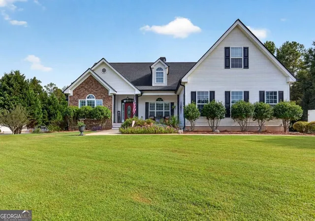Photo 3 of Single family home for sale at 193 Swanson Rd, Fayetteville, GA 30214 | MLS# 10868963 | Listing updated on 2026-10-28