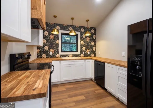 Photo 3 of Single family home for sale at 108 Logan Ln, Ellijay, GA 30540 | MLS# 10878318 | Listing updated on 2026-10-26
