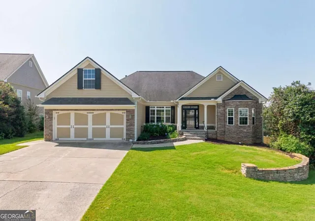Photo 1 of Single family home for sale at 102 Colonial Cir Nw, Cartersville, GA 30120 | MLS# 10839020 | Listing updated on 2026-09-17