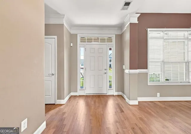 Photo 4 of Single family home for sale at 102 Colonial Cir NW, Cartersville, GA 30120 | MLS# 10839020 | Listing updated on 2026-09-17