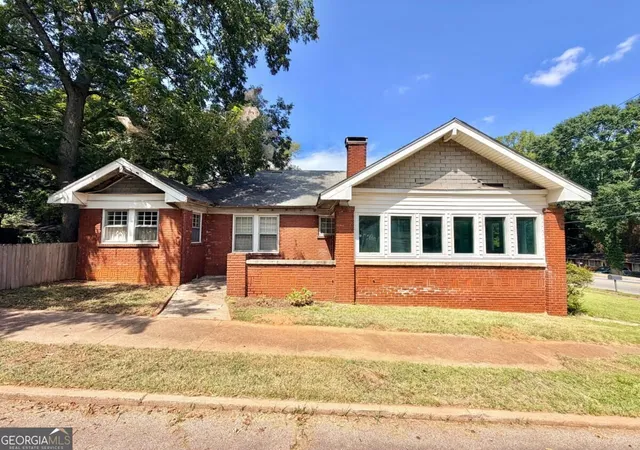 Photo 2 of Single family home for sale at 1563 Sylvan Rd Sw, Atlanta, GA 30310 | MLS# 10848563 | Listing updated on 2026-10-02