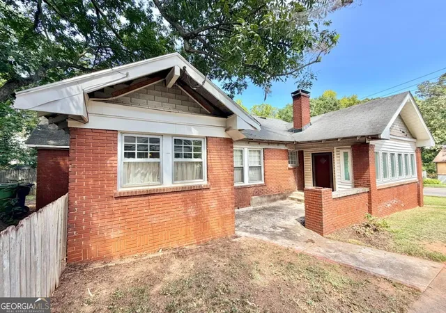 Photo 3 of Single family home for sale at 1563 Sylvan Rd Sw, Atlanta, GA 30310 | MLS# 10848563 | Listing updated on 2026-10-02