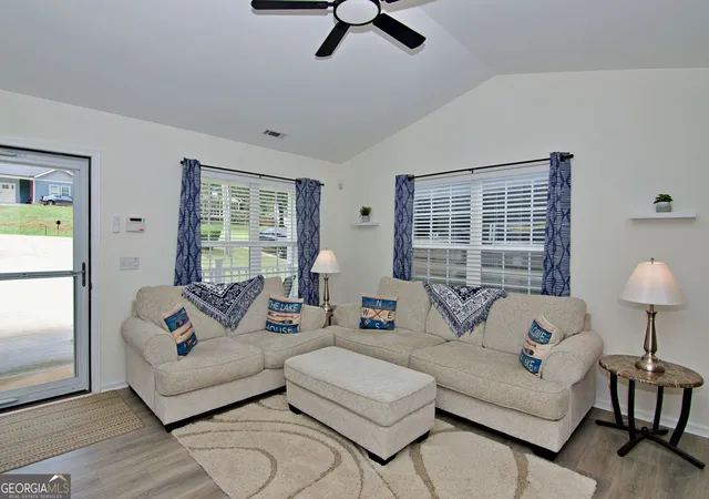 Photo 4 of Single family home for sale at 108 Elm Dr, Westminster, SC 29693 | MLS# 10852619 | Listing updated on 2026-10-08