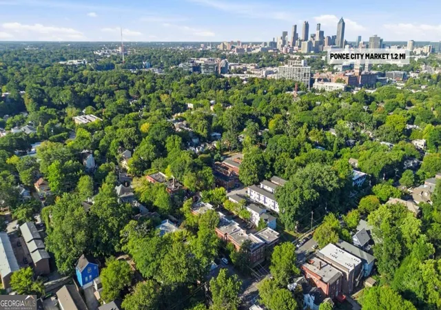 Listing Photo 2 - Condo for sale in building located at 798 Frederica St Ne, Atlanta, GA 30306 - Unit #1