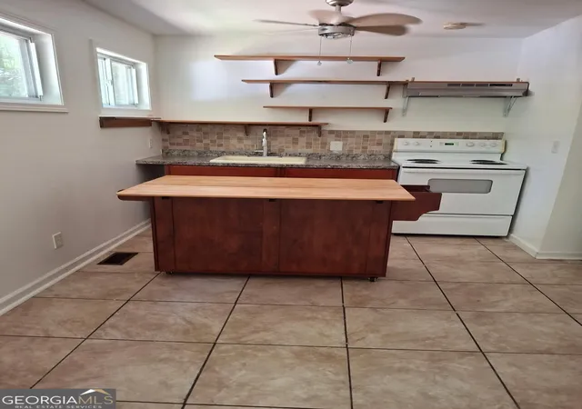 Photo 4 of Manufactured home for sale at 200 Spearman Rd, Roopville, GA 30170 | MLS# 10838227 | Listing updated on 2026-09-02