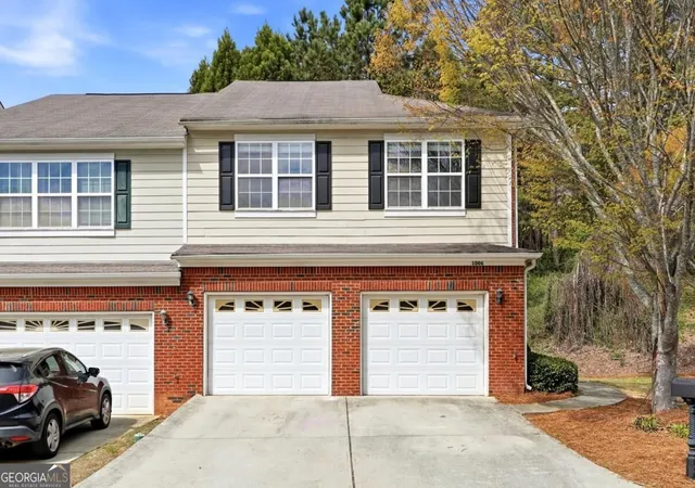 Townhouse for sale at 1006 Ivydale Cir, Lawrenceville, GA 30045 | MLS# 10837364