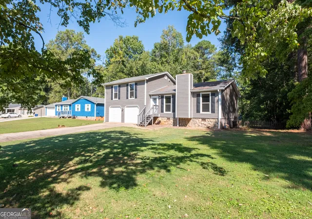 Photo 3 of Single family home for sale at 1119 Blazing Ridge, Lawrenceville, GA 30046 | MLS# 10849468 | Listing updated on 2026-10-08