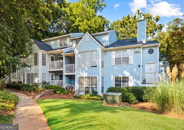Condo for sale at 711 Glenleaf Dr, Peachtree Corners, GA 30092 | MLS# 10838807