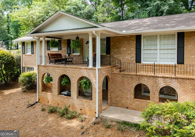 Photo 2 of Single family home for sale at 530 Westview Dr, Athens, GA 30606 | MLS# 10791453 | Listing updated on 2026-09-11
