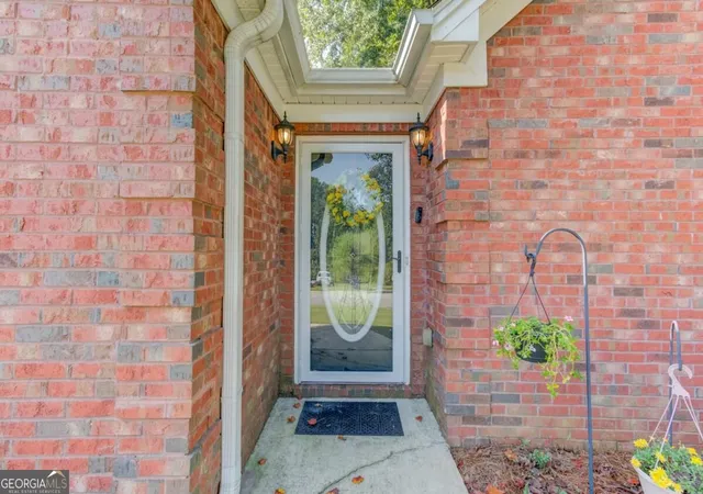 Photo 3 of Single family home for sale at 720 Overlook Dr, Winder, GA 30680 | MLS# 10851026 | Listing updated on 2026-10-06