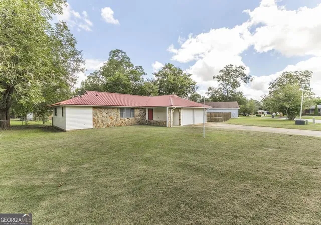 Photo 3 of Sale Pending at 120 Haag Dr, Warner Robins, GA 31093 | MLS# 10847006 | Listing updated on 2026-09-16
