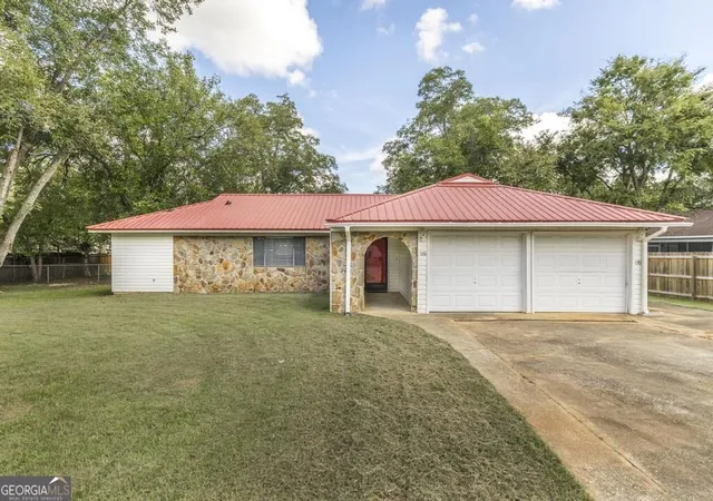Photo 4 of Sale Pending at 120 Haag Dr, Warner Robins, GA 31093 | MLS# 10847006 | Listing updated on 2026-09-16