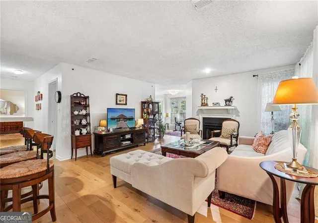 Photo 2 of Condo for sale at 403 Ml Pond Ct Se, Smyrna, GA 30082 | MLS# 10838391 | Listing updated on 2026-09-17