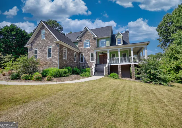 Photo 2 of Single family home for sale at 125 Costleys Brg Dr, Oxford, GA 30054 | MLS# 10842287 | Listing updated on 2026-09-23