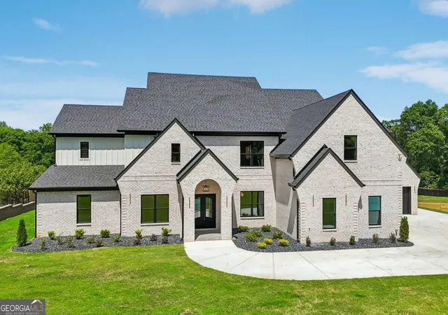 Photo 1 of Mansion for sale at 3207 Thompson Ml Rd, Buford, GA 30519 | MLS# 10847152 | Listing updated on 2026-10-28