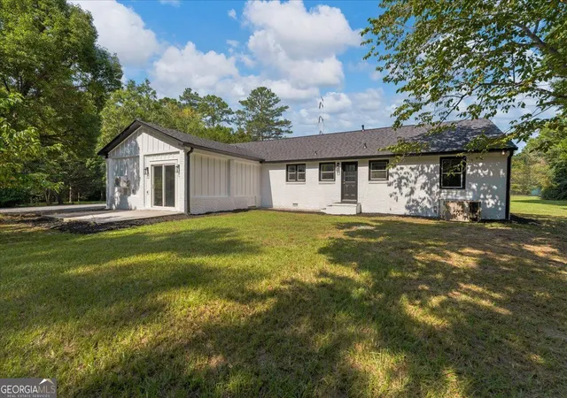 Photo 3 of Single family home for sale at 333 Bass Rd, Macon, GA 31210 | MLS# 10819651 | Listing updated on 2026-10-28