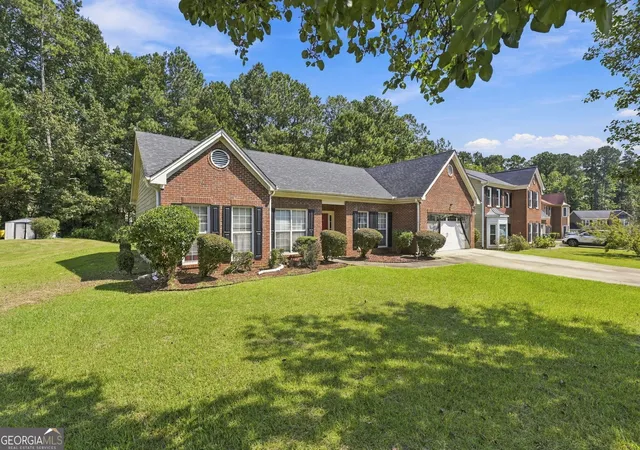 Photo 2 of Single family home for sale at 2120 Enon Ml Dr Sw, Atlanta, GA 30331 | MLS# 10852817 | Listing updated on 2026-09-24