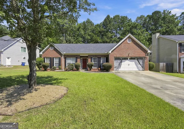 Photo 3 of Single family home for sale at 2120 Enon Ml Dr Sw, Atlanta, GA 30331 | MLS# 10852817 | Listing updated on 2026-09-24