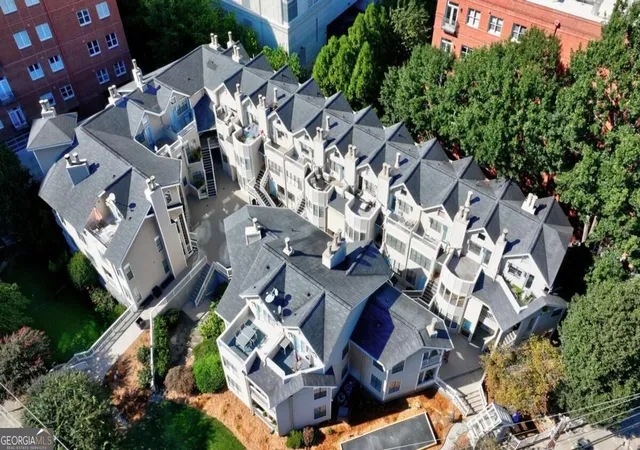 Listing Photo 1 - Condo for sale in building located at 1050 Piedmont Ave Ne, Atlanta, GA 30309 - Unit #22