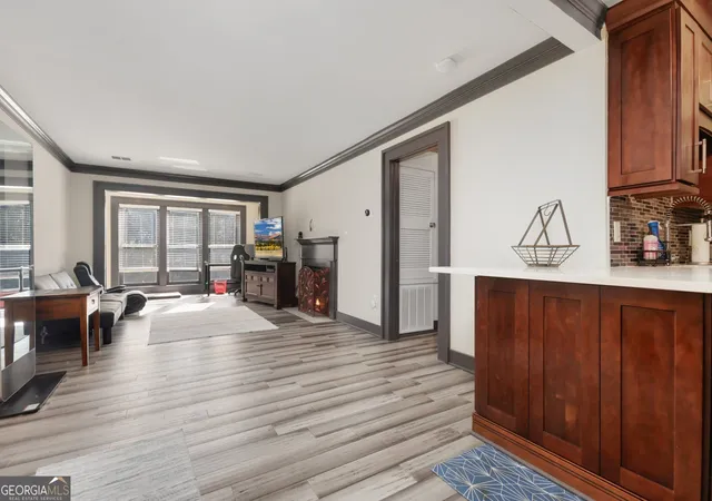 Listing Photo 5 - Condo for sale in building located at 24212 Plantation Dr NE, Atlanta, GA 30324