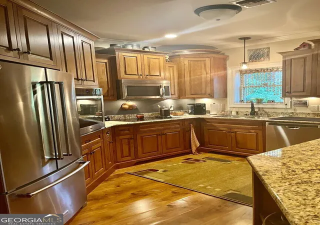 Listing Photo 5 - Condo for sale in building located at 116 Smokey Mountain Ln, Clayton, GA 30525 - Unit #201