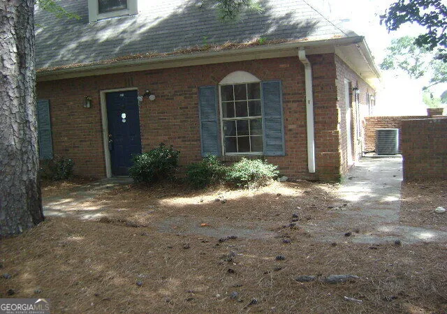 Townhouse for sale at 934 Park Pl NE, Conyers, GA 30012 | MLS# 10844948