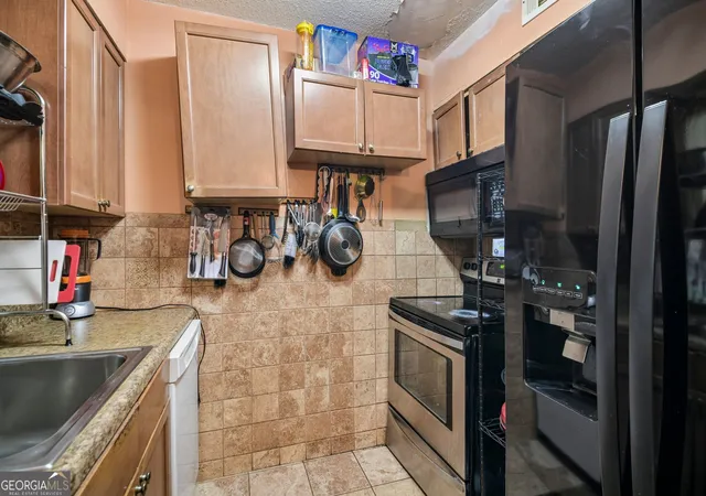 Listing Photo 4 - Condo for sale in building located at 3615 Cobble Mill Ln, Clarkston, GA 30021