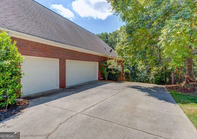 Photo 4 of Single family home for sale at 289 Gold Crst Dr, Braselton, GA 30517 | MLS# 10844425 | Listing updated on 2026-09-11