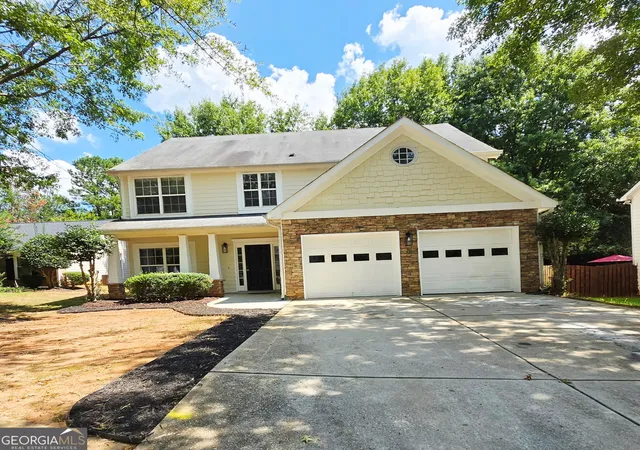 Photo 2 of Single family home for sale at 412 Eglington Trl, Locust Grove, GA 30248 | MLS# 10830558 | Listing updated on 2026-09-09