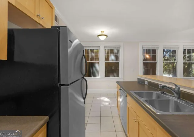 Listing Photo 2 - Condo for sale in building located at 741 Frederica St Ne, Atlanta, GA 30306 - Unit #1