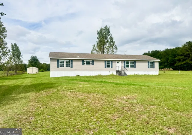 Photo 3 of Manufactured home for sale at 2217 Mallard Pond Rd, Statesboro, GA 30461 | MLS# 10837015 | Listing updated on 2026-09-15