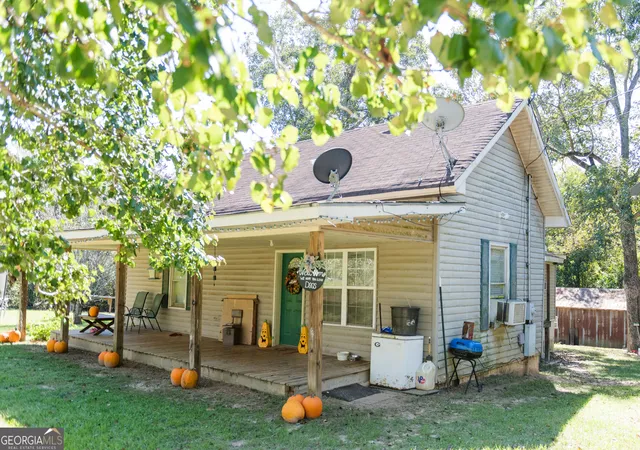 Photo 1 of Single family home for sale at 27 Oklahoma St, Reynolds, GA 31076 | MLS# 10871761 | Listing updated on 2026-10-27