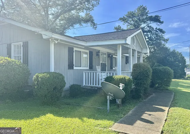 Photo 3 of Single family home for sale at 3144 Highway 20 SE, Conyers, GA 30013 | MLS# 10842922 | Listing updated on 2026-09-23